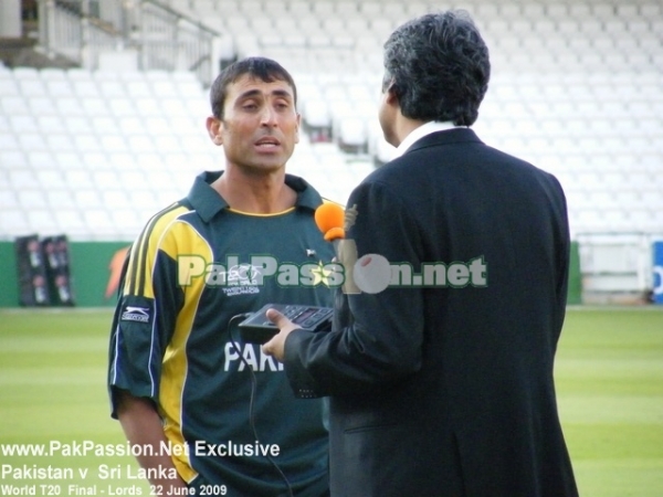 Younis Khan gives an interview to a reporter