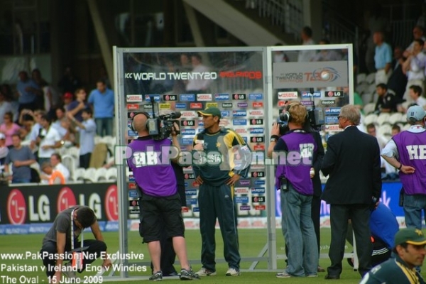 Younis Khan talks to the media