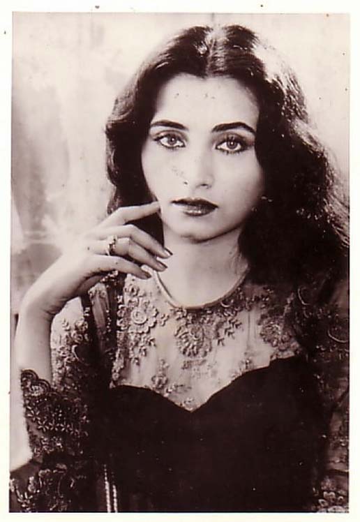 Salma-Agha-5.jpeg