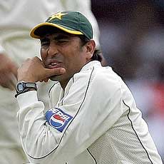 younis-khan.jpg