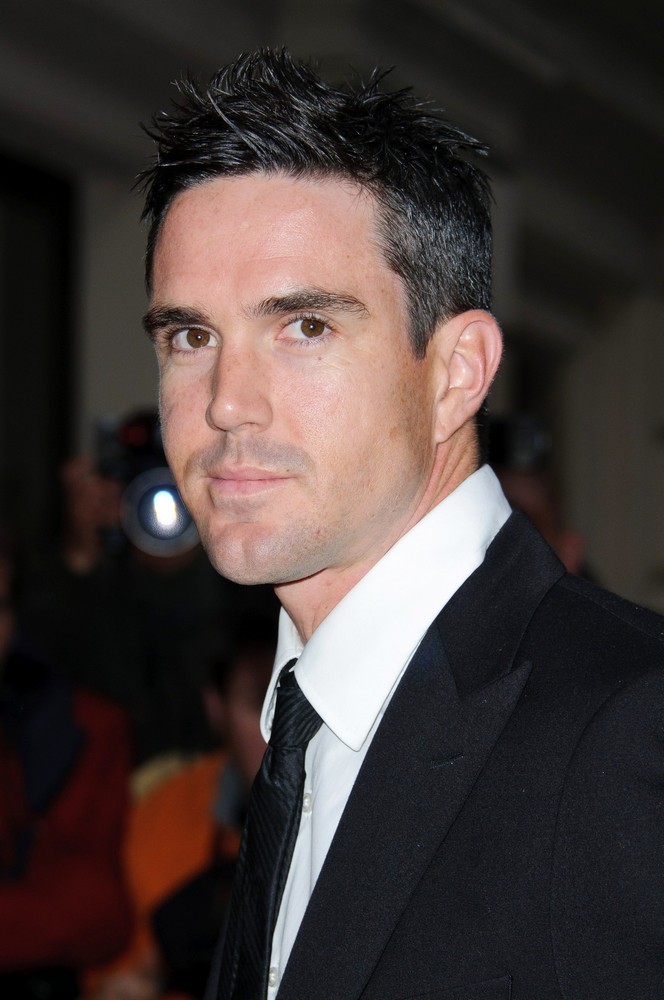 kevin-pietersen-gq-men-of-the-year-awards-2011-01.jpg