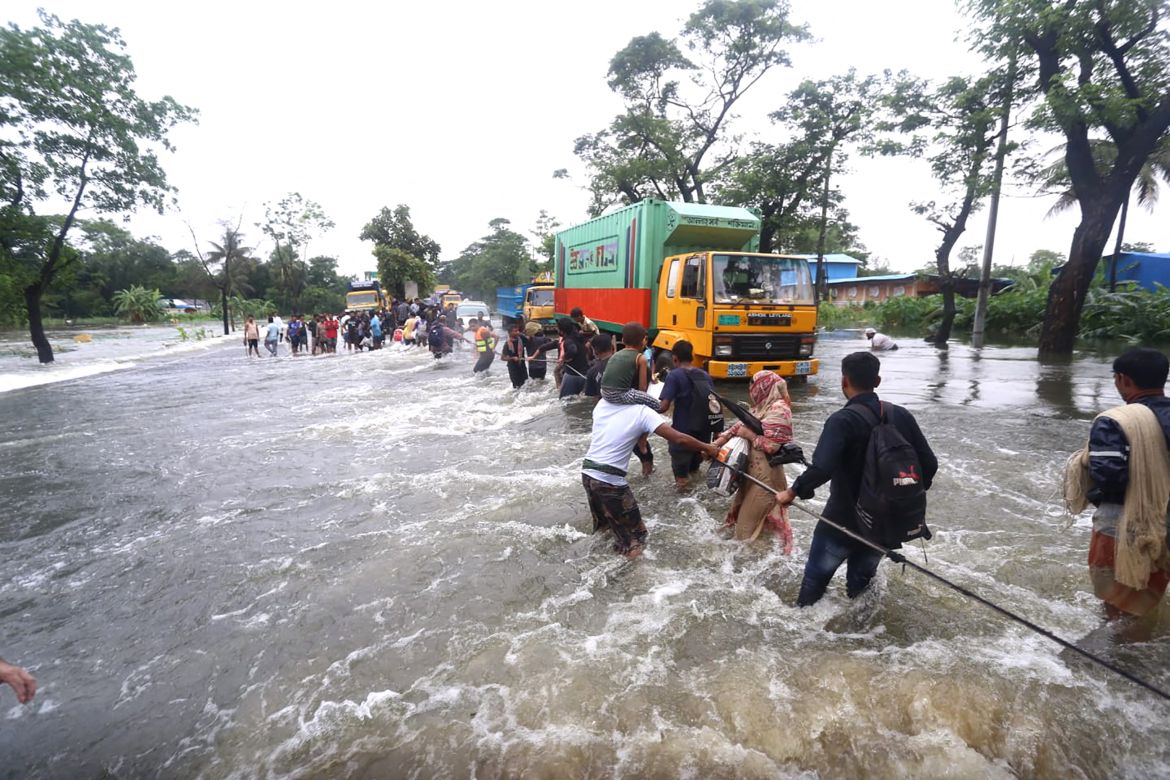 AFP__20240822__36EN4WK__v1__HighRes__BangladeshWeatherFlood-1724392211.jpg