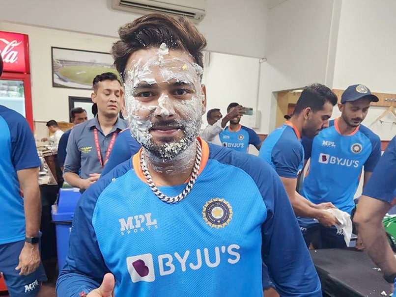 vqbmf6b8_rishabh-pant_625x300_05_October_22.jpg