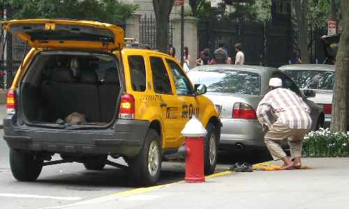 muslim-nyc-praying3.jpg