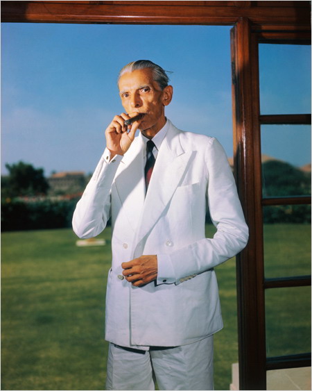 jinnah-with-cigar.jpg