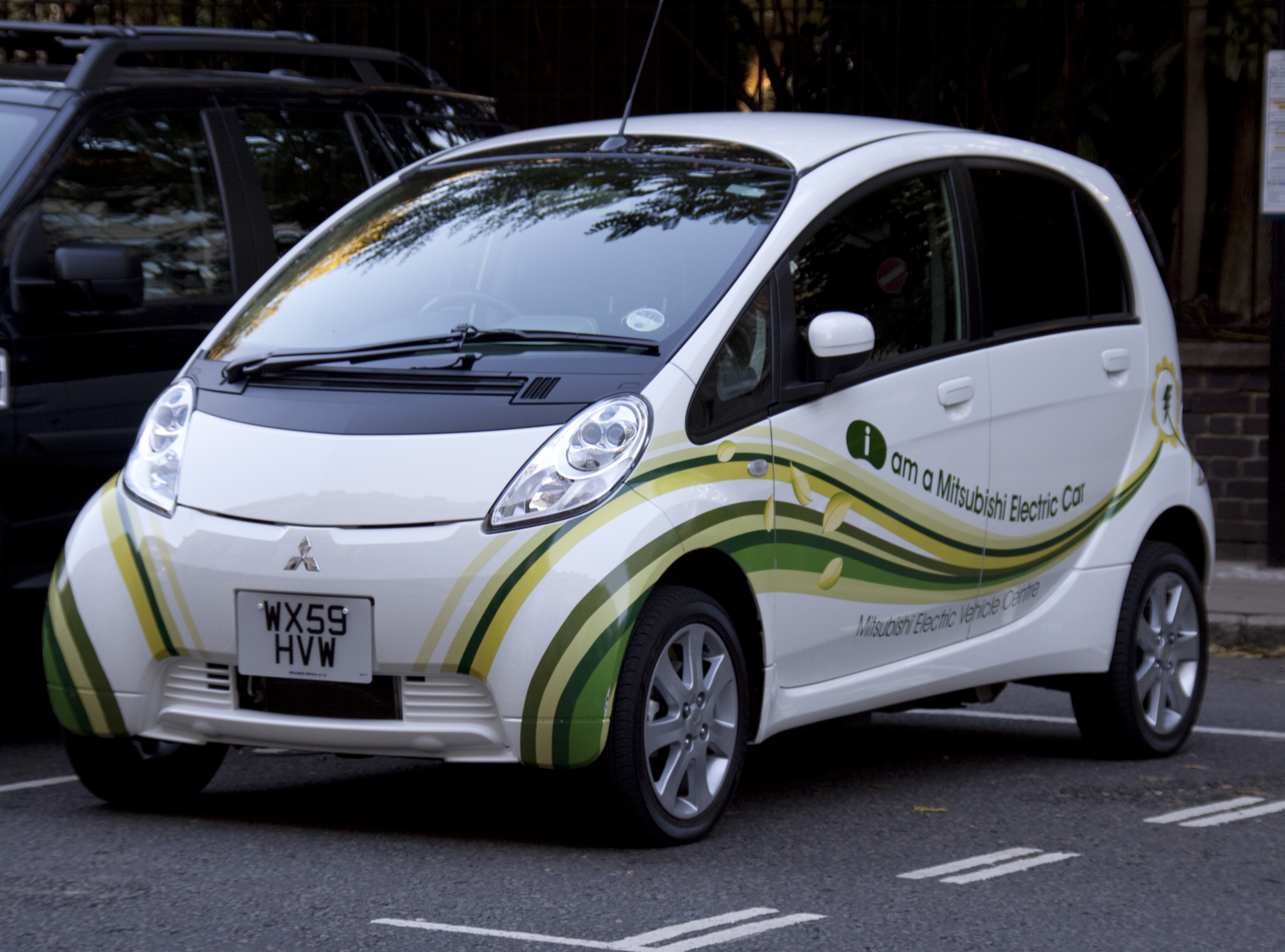 Mitsubishi_Electric_Car.jpg