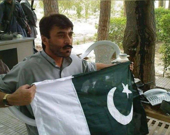 Dh_OIzDXcAAVb0R.jpg:small