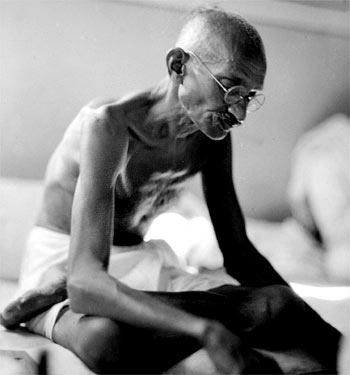 gandhi2ne7-741751.jpg