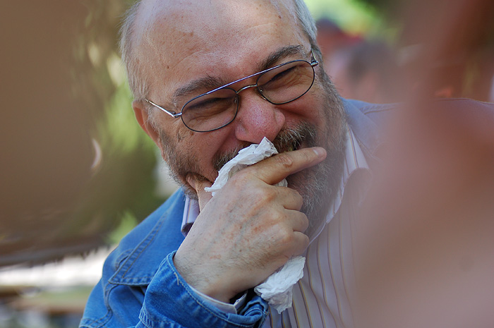 Old_man_laughing.jpg