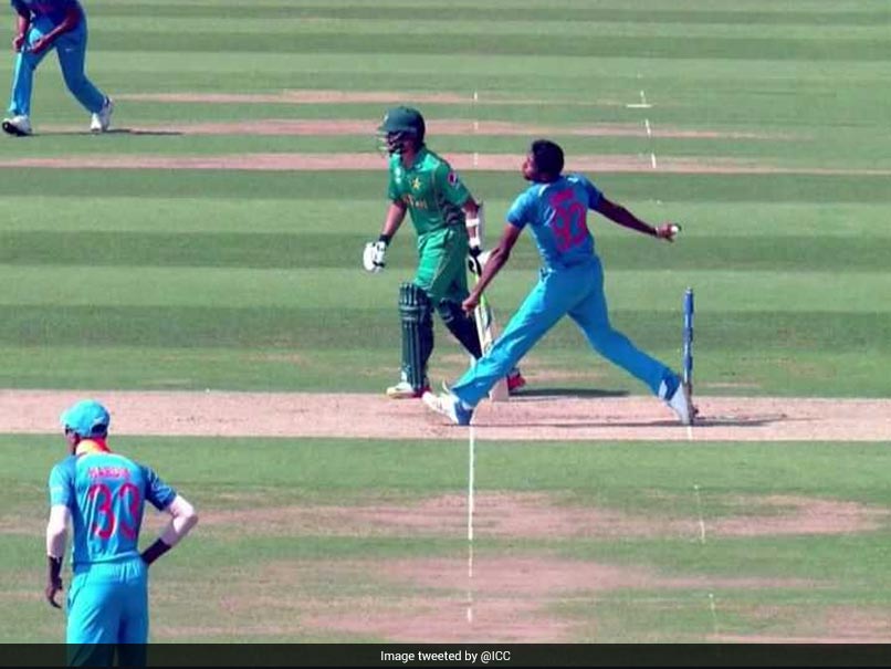 jasprit-bumrah-twitter_806x605_71497880907.jpg