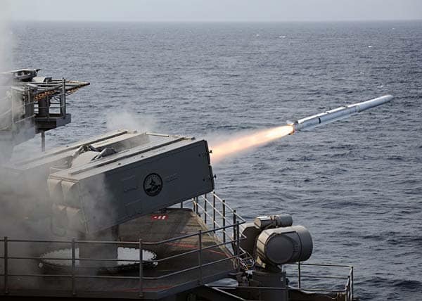 pak_navy_live_firing.jpg