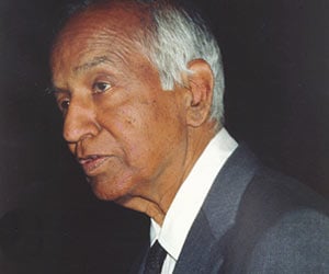 subrahmanyan-chandrasekhar.jpg