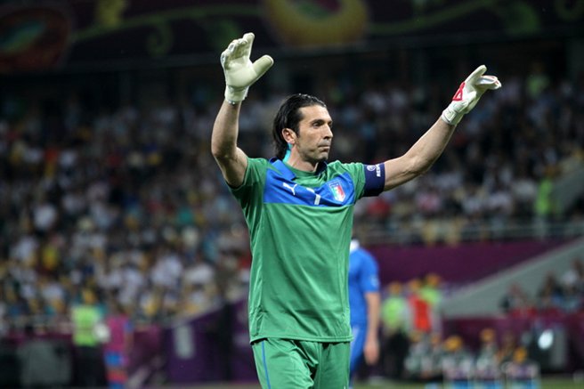 Gianluigi_Buffon_Euro_2012_vs_England_04.JPG