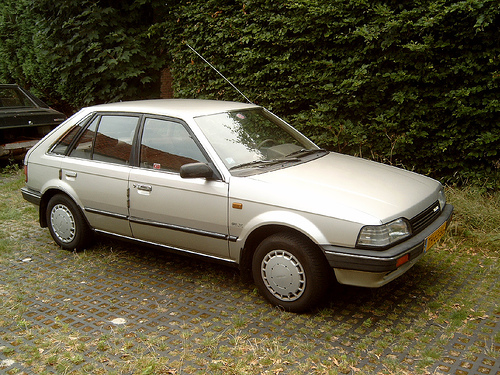 mazda+old+car.jpg