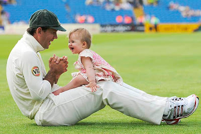 Ponting+with+daughter_11.jpg