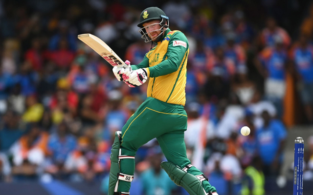 www.crictracker.com