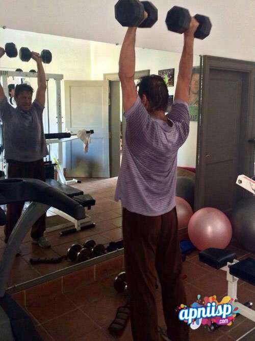 imran-khan-gym-04.jpg