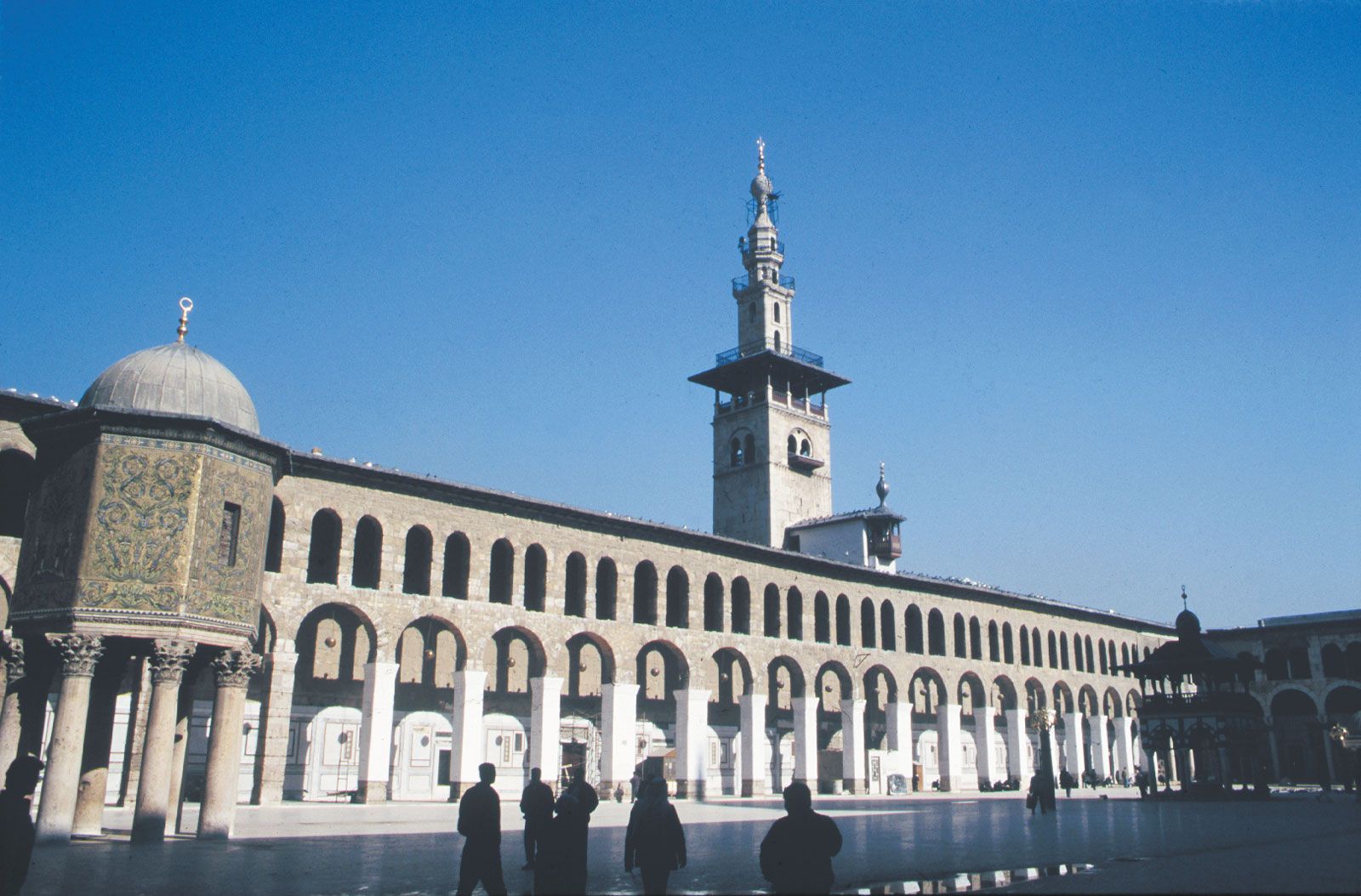 Great-Mosque-courtyard-portico-Syria-Damascus.jpg