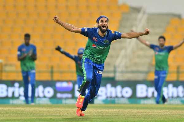 imran-tahir-picked-three-wickets-in-the-17th-over-of-the-chase.jpg