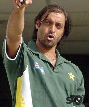 sabeenn-shoaib-akhtar-green-shirt.jpg
