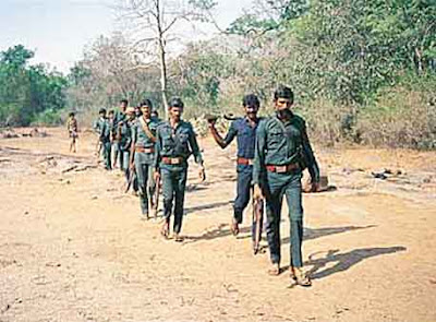 Virappan_leading_his_group_in_moily_forest.jpg